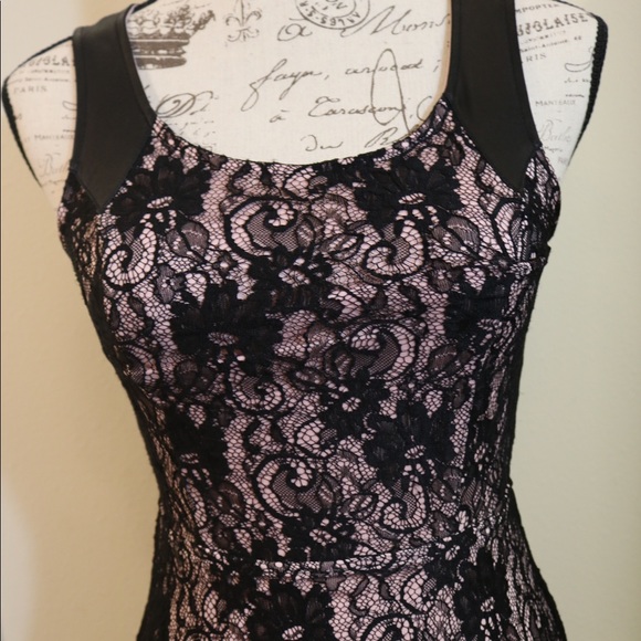 New vintage pink & black lace leather strap dress - Picture 2 of 8